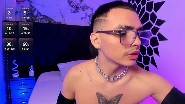 NicoKinggs  online show from April 2026 12:17:02 PM