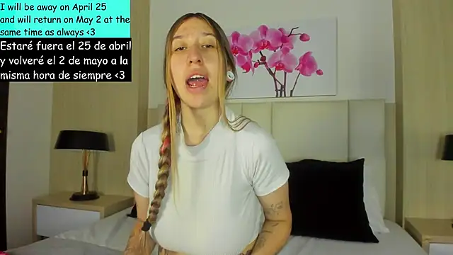 AmberVegaa online show from April 2026 01:57:02 PM
