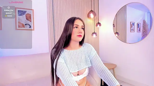 Juli jaramillo online show from March 2026 12:21:02 PM