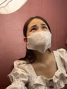 Snapshot of Emma_2603 chatting on April 2026 01:42:02 PM Emma 2603 online show from April 2026 01:42:02 PM