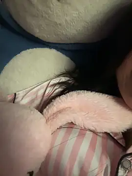 Snapshot of Cum-withyou chatting on May 2026 04:35:01 PM Cum-withyou online show from May 2026 04:35:01 PM