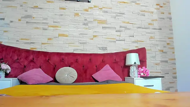 MiaaAngell online show from May 2026 03:01:02 AM