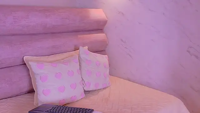 EmmaCollins01 online show from March 2026 12:55:01 PM