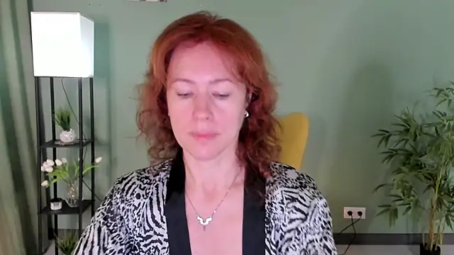 Snapshot of LeticiaRomano chatting on July 2026 03:58:02 AM LeticiaRomano online show from July 2026 03:58:02 AM
