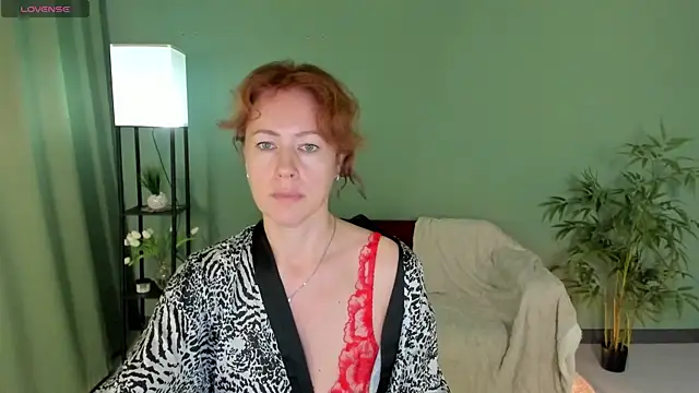 Snapshot of LeticiaRomano chatting on July 2026 07:23:02 AM LeticiaRomano online show from July 2026 07:23:02 AM