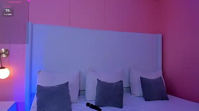 luna veega online show from April 2026 07:34:02 PM