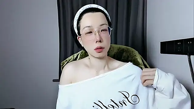 lin lin 520 520 online show from May 2026 04:11:01 PM