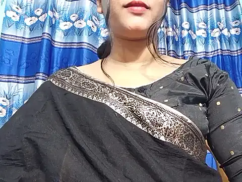 Emma 4433 online show from March 2026 04:22:01 PM