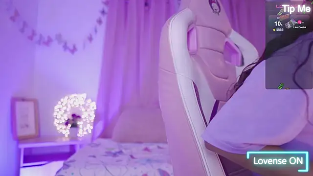 nahomy 2308 online show from April 2026 11:43:01 AM