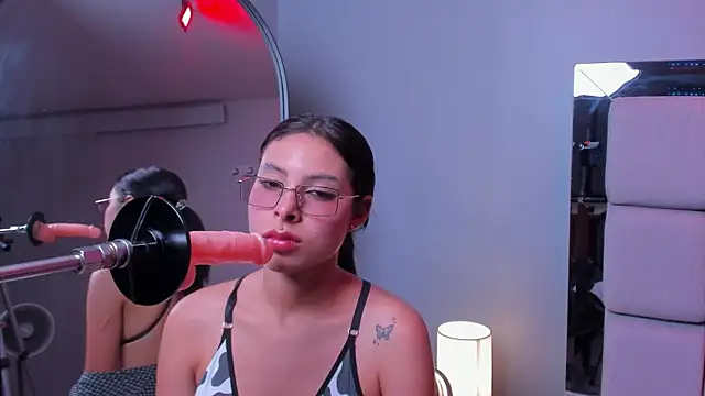 Lia owenss online show from March 2026 07:19:01 PM