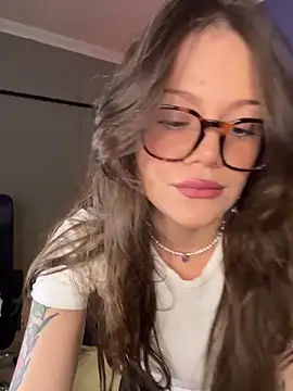 Snapshot of Tallulah_Kinky chatting on May 2026 07:45:01 PM Tallulah Kinky online show from May 2026 07:45:01 PM