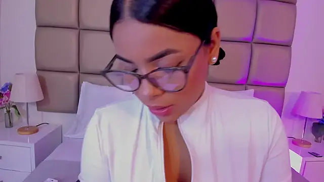 lilly williamss online show from March 2026 03:22:02 AM