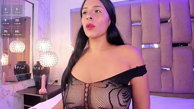 NinaBloom  online show from April 2026 12:15:01 PM