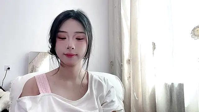 yiyibaby2026 online show from May 2026 02:39:02 AM