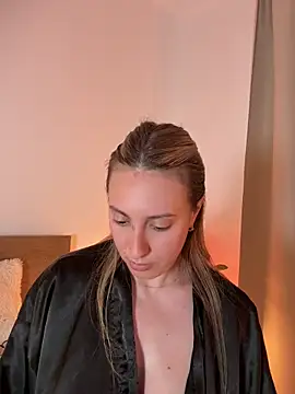 EvaRyen  online show from May 2026 03:40:01 PM