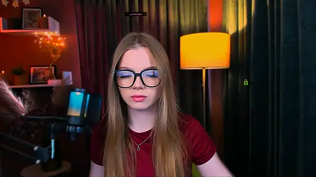 maddy moah online show from April 2026 04:59:01 AM