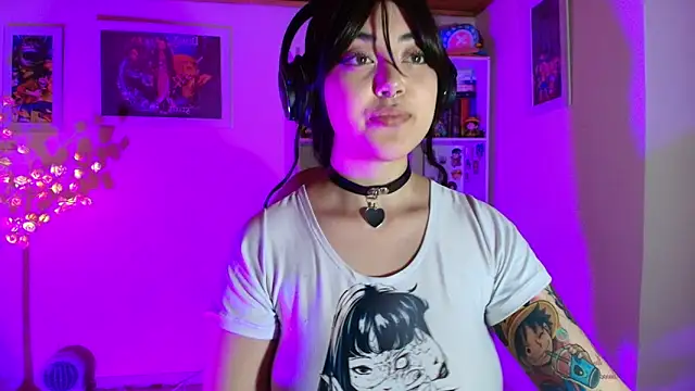 Nanachi uwu online show from May 2026 11:11:01 PM
