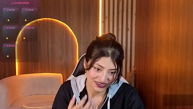 Lia queen tx online show from May 2026 03:03:01 AM