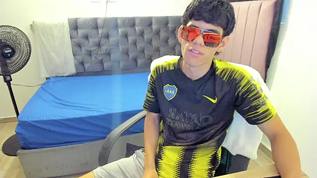 Josy 11 online show from March 2026 08:37:02 PM