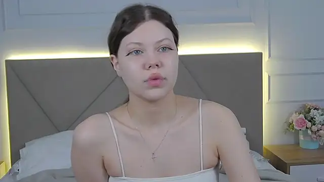 Sophie Rays online show from April 2026 04:06:02 AM