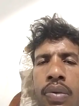 Lipsyguy2295 online show from April 2026 06:45:01 PM