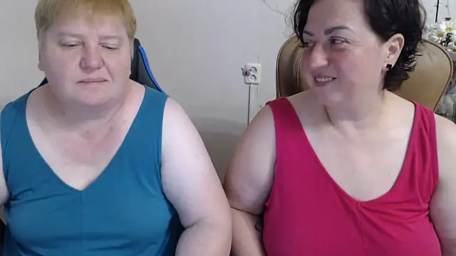 Snapshot of Lindy-Jeanie chatting on June 2026 06:45:02 PM Lindy-Jeanie online show from June 2026 06:45:02 PM