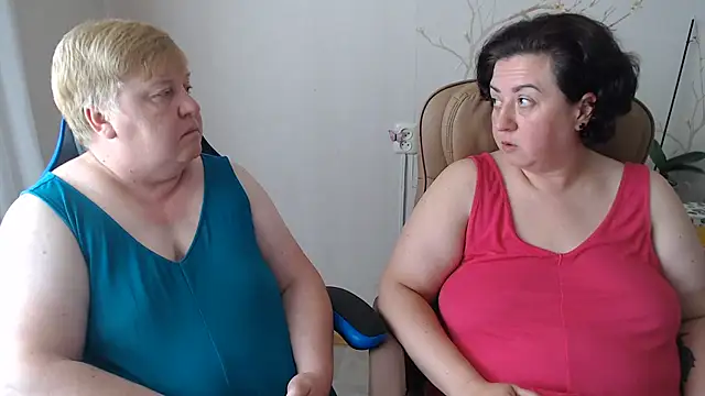 Snapshot of Lindy-Jeanie chatting on July 2026 11:25:01 AM Lindy-Jeanie online show from July 2026 11:25:01 AM