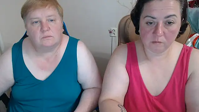 Snapshot of Lindy-Jeanie chatting on July 2026 07:27:02 PM Lindy-Jeanie online show from July 2026 07:27:02 PM