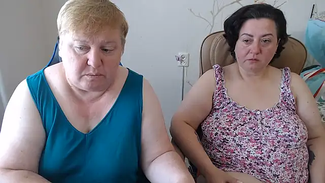 Snapshot of Lindy-Jeanie chatting on July 2026 09:05:02 AM Lindy-Jeanie online show from July 2026 09:05:02 AM