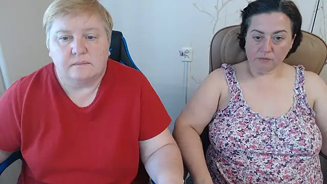 Snapshot of Lindy-Jeanie chatting on July 2026 05:00:02 PM Lindy-Jeanie online show from July 2026 05:00:02 PM