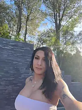 Snapshot of FerrariFrench chatting on February 2026 12:09:02 AM FerrariFrench online show from February 2026 12:09:02 AM