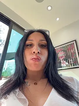 Snapshot of FerrariFrench chatting on February 2026 10:19:02 PM FerrariFrench online show from February 2026 10:19:02 PM