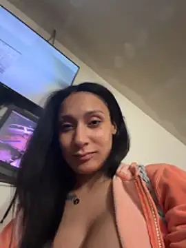 Snapshot of FerrariFrench chatting on March 2026 04:07:02 AM FerrariFrench online show from March 2026 04:07:02 AM