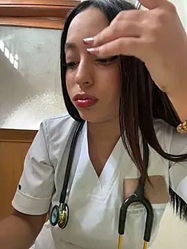 MiaCamille  online show from June 2026 06:10:02 PM