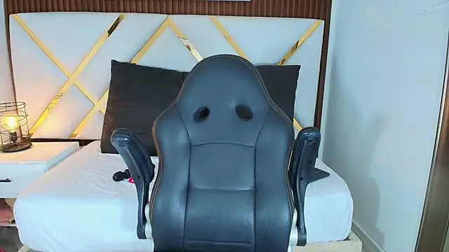 Sluttyysucker  online show from March 2026 12:10:02 PM