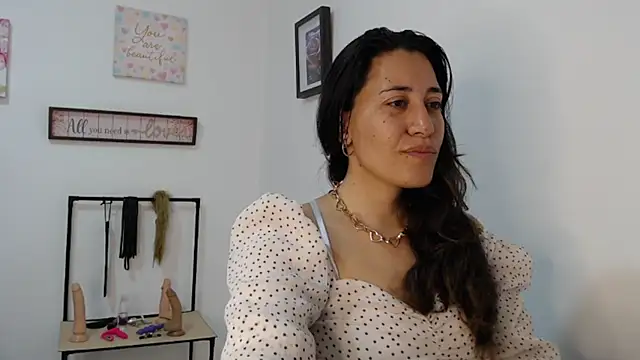 violeta scott online show from April 2026 12:53:02 PM