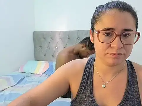 estrellajunior online show from June 2026 11:47:01 AM