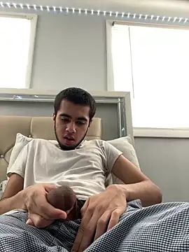 iLoveGirlsOnlyStr8Asf online show from April 2026 04:25:01 PM