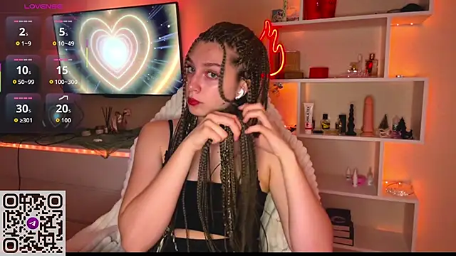 Olivia 132 online show from April 2026 05:47:01 PM