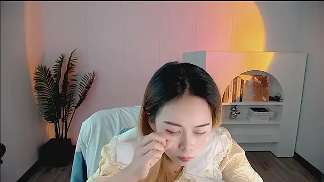 zhoulan-bb online show from March 2026 02:27:01 AM