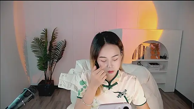 zhoulan-bb online show from March 2026 06:13:02 AM