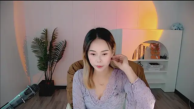 zhoulan-bb online show from March 2026 02:12:01 AM