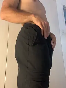 alej2x4 online show from May 2026 02:33:01 PM