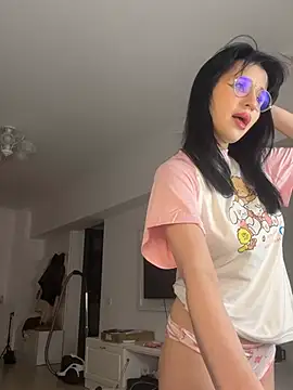 Snapshot of Folisiia chatting on March 2026 08:58:01 PM Folisiia online show from March 2026 08:58:01 PM