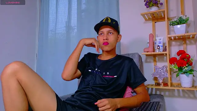 Noirvynn online show from April 2026 10:59:02 PM