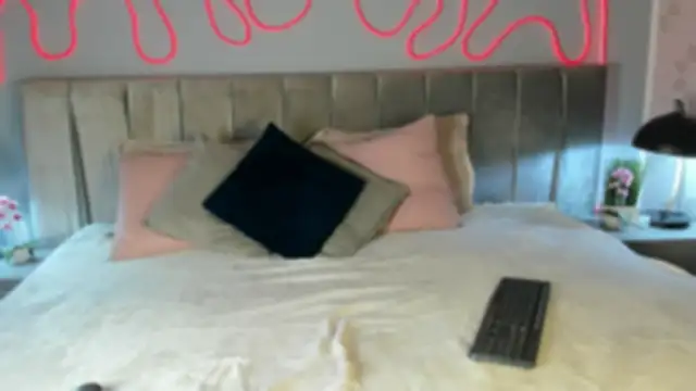 im Valskin online show from May 2026 12:22:02 PM