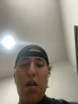 amartinezszz online show from May 2026 05:20:02 PM