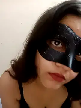 Hottymahi7 online show from June 2026 06:05:02 PM