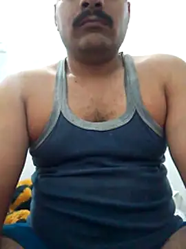 Snapshot of Decentlover67 chatting on April 2026 02:00:01 PM Decentlover67 online show from April 2026 02:00:01 PM