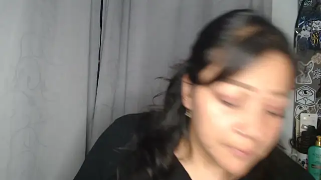 Naia queen25 online show from April 2026 06:44:02 AM